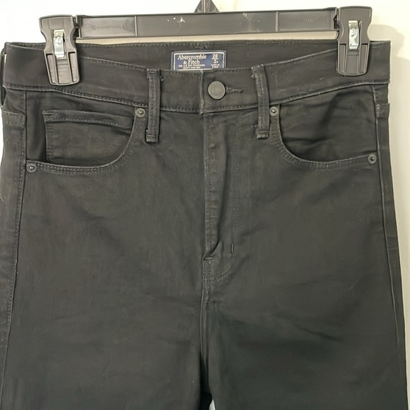 Abercrombie & Fitch NWOT Flare Black Denim Jeans with Slit Size 26 - Picture 3 of 9